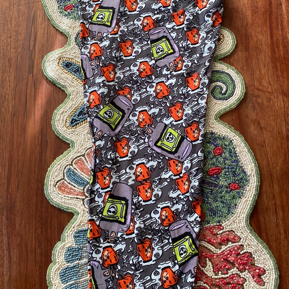 TC 2 Leggings Lularoe Halloween
